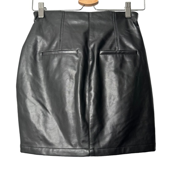 Express Faux Leather Belted Mini Skirt in Pitch Black NEW - Picture 5 of 10